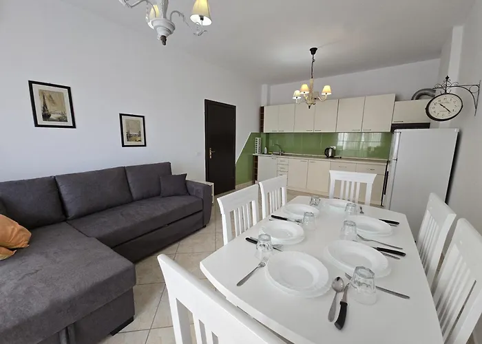 Апартаменты Rei *